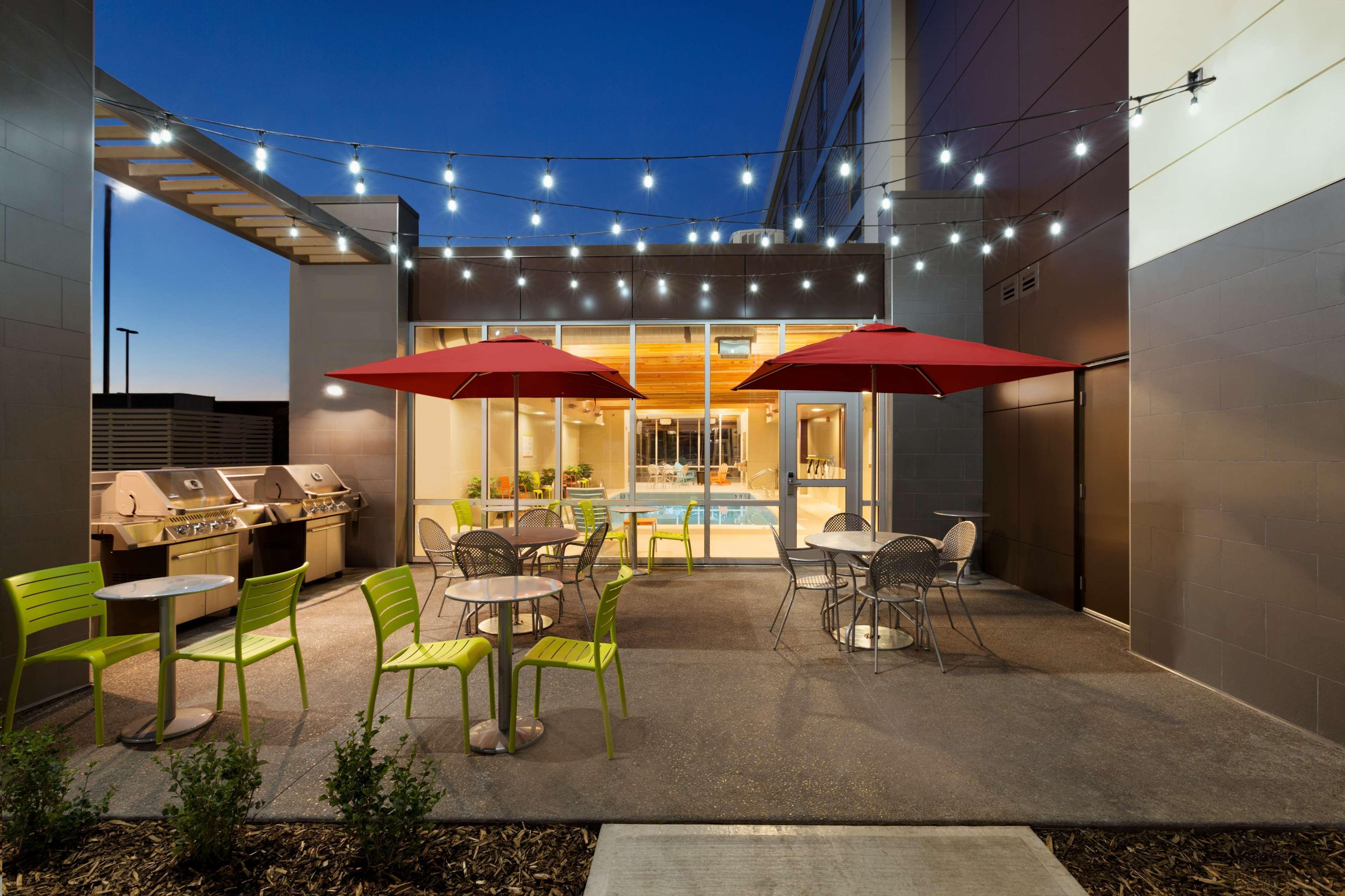 Home2 Suites By Hilton West Edmonton Exterior foto